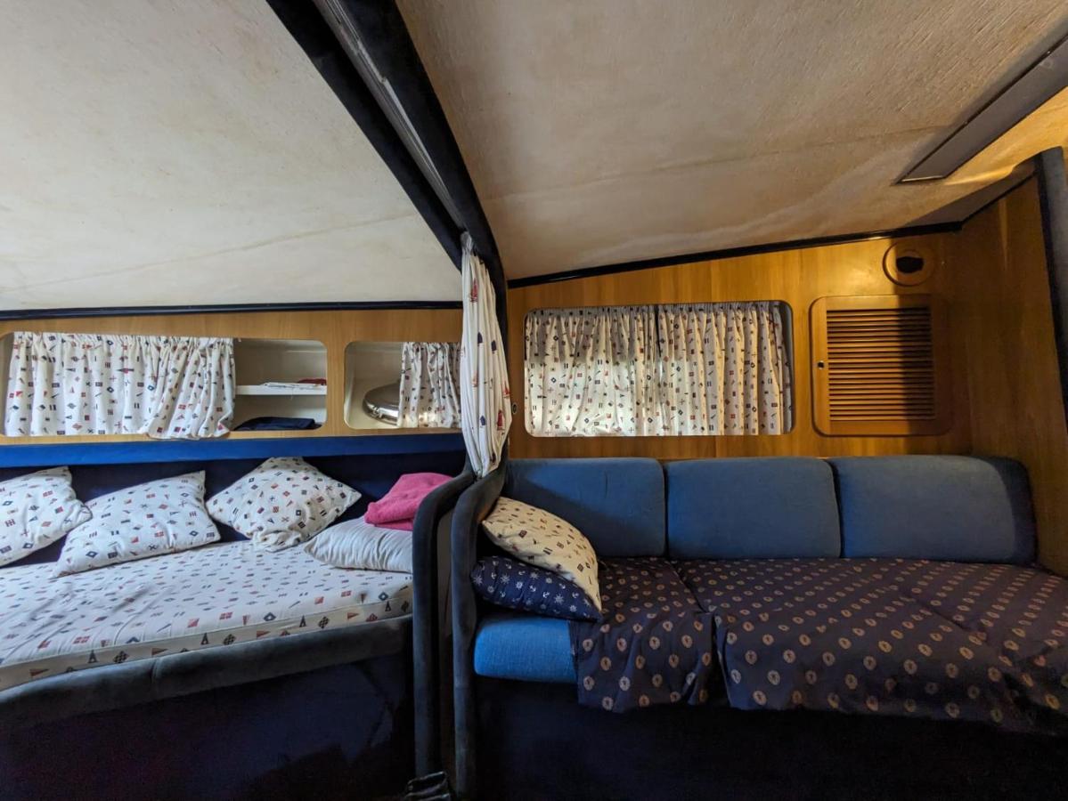 Magno II Boat Hotell Sant Adrià de Besòs Exteriör bild
