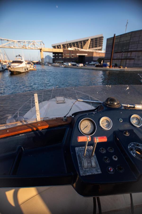 Magno II Boat Hotell Sant Adrià de Besòs Exteriör bild