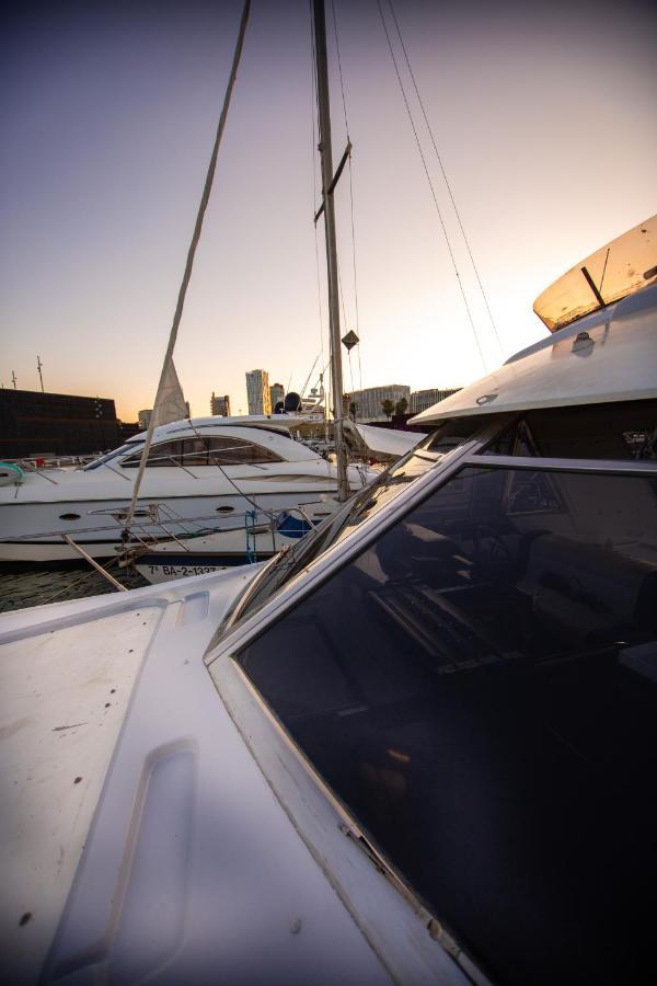 Magno II Boat Hotell Sant Adrià de Besòs Exteriör bild