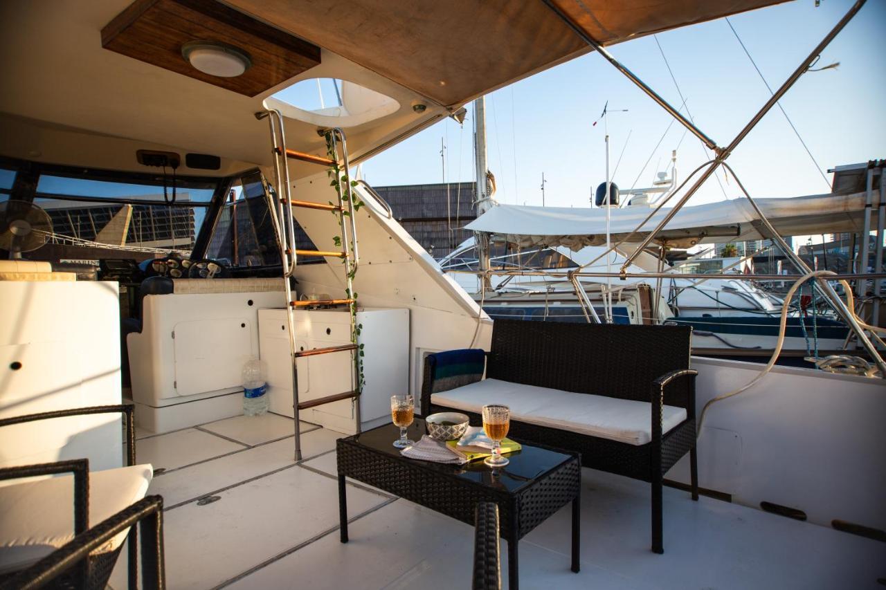 Magno II Boat Hotell Sant Adrià de Besòs Exteriör bild